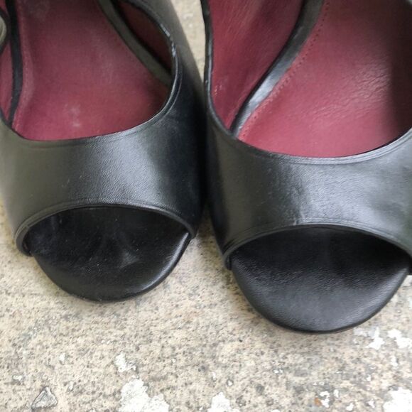 Coach Heels - Picture 3 of 8